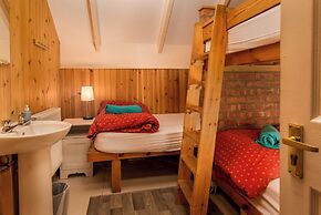 Gulabin Lodge and House