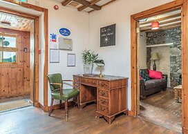 Gulabin Lodge and House