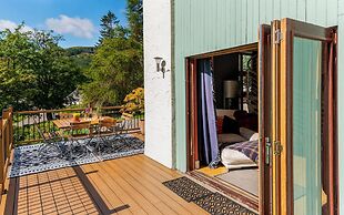 Gulabin Lodge and House