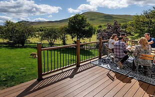 Gulabin Lodge and House