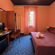 Hotel Milano Pool & Garden
