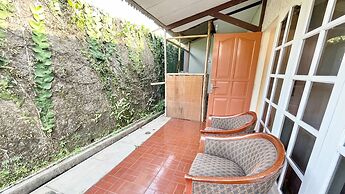 The Kanzi Hotel & Village