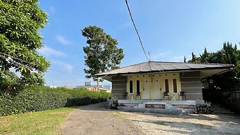 The Kanzi Hotel & Village