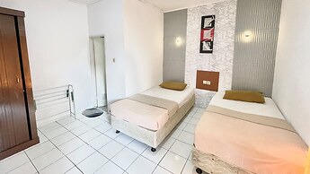 The Kanzi Hotel & Village