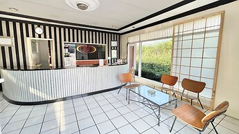 The Kanzi Hotel & Village