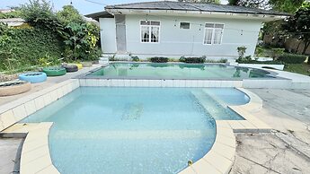 The Kanzi Hotel & Village