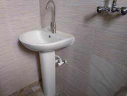 2 Bed - Sleeps 4 - Aircon - Free Parking