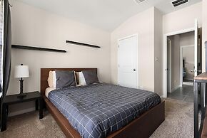 Charming 4BR Spacious Backyard in Hutto