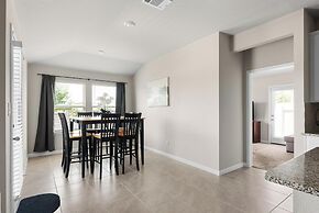 Charming 4BR Spacious Backyard in Hutto