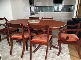 Cosy 2 Bedroom Royal Docks Apartment