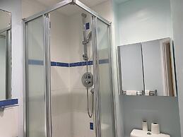Cosy 2 Bedroom Royal Docks Apartment