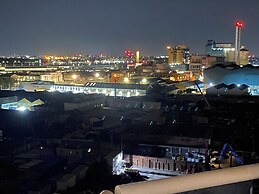 Cosy 2 Bedroom Royal Docks Apartment