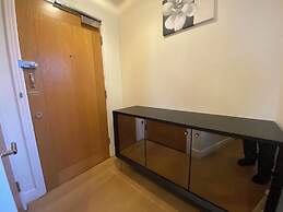 Cosy 2 Bedroom Royal Docks Apartment