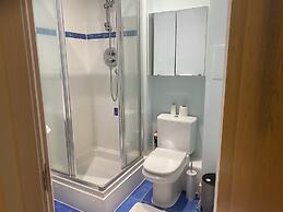 Cosy 2 Bedroom Royal Docks Apartment