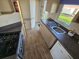 2 Bed Caravan Leanne Centeal Heated