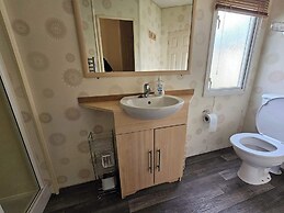 2 bed Huge Balcony Retreat in Rhyl