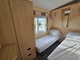 2 bed Huge Balcony Retreat in Rhyl