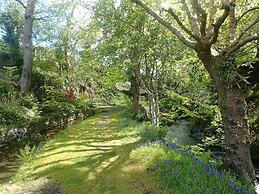 Tranquil Lodge Retreat in Penegoes