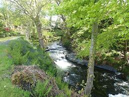 Tranquil Lodge Retreat in Penegoes