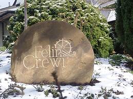 Welsh Countryside Retreat - Felin Crewi Cottages