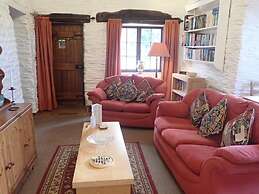 Welsh Countryside Retreat - Felin Crewi Cottages