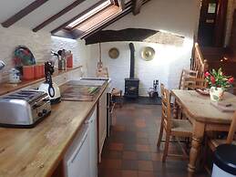 Welsh Countryside Retreat - Felin Crewi Cottages