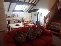 Welsh Countryside Retreat - Felin Crewi Cottages