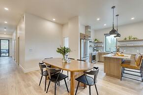 The Aerie Suites by AvantStay – Modern Comfort with Mountain Views