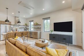 The Aerie Suites by AvantStay – Modern Comfort with Mountain Views