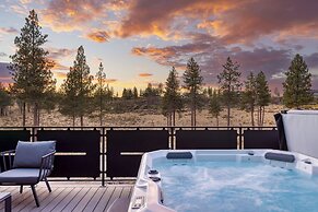 The Aerie Suites by AvantStay – Modern Comfort with Mountain Views