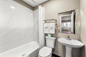Efficiency Lodge - Forest Park