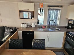 Luxury Chichester Caravan Seaside Retreat