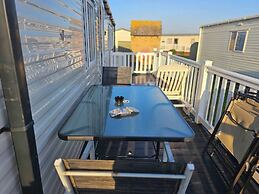 Luxury Chichester Caravan Seaside Retreat