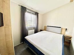 Luxury Chichester Caravan Seaside Retreat