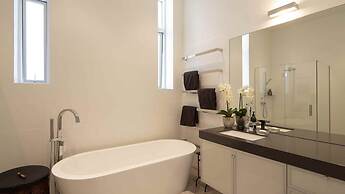 Supreme Lakefront Luxury Villa