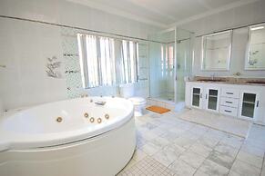 The Advocate Suites Manor