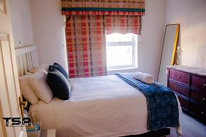 The Advocate Suites Manor