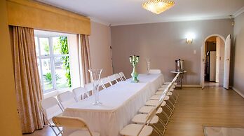 The Advocate Suites Manor