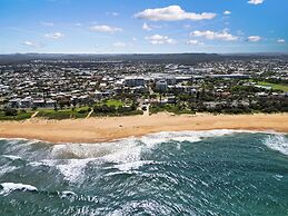 Lowanna Beach Resort by Direct Collective