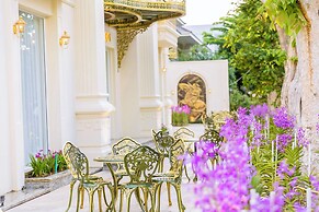 Leo Mansion Luxury Serviced Apartment