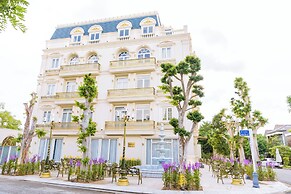 Leo Mansion Luxury Serviced Apartment