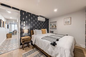 Elegant 1 Bedroom Suite