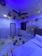 Hotel Newyork by Stayzy Rooms