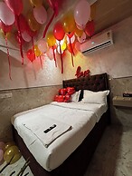 Hotel Newyork by Stayzy Rooms