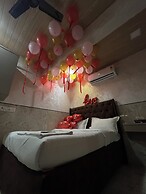 Hotel Newyork by Stayzy Rooms