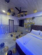 Hotel Newyork by Stayzy Rooms