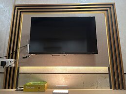 Hotel Newyork by Stayzy Rooms