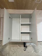 Hotel Newyork by Stayzy Rooms