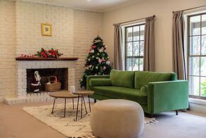 Furche Barossa Vineyard & Fireplace