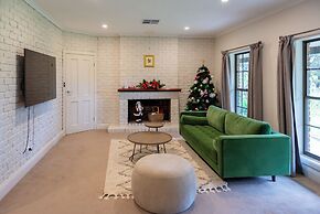 Furche Barossa Vineyard & Fireplace
